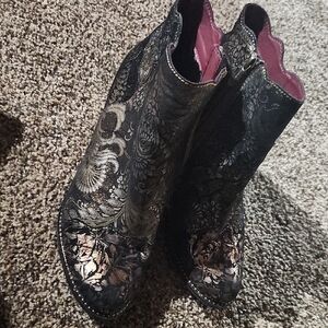 L'ARTISTE Black and Gold Floral Ankle Booties